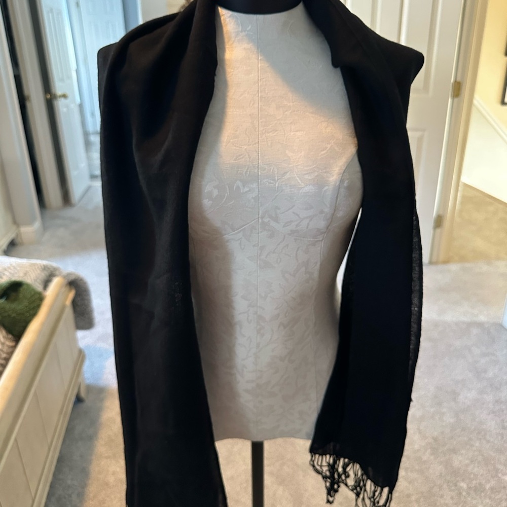 Pashmina Classic Black Wrap